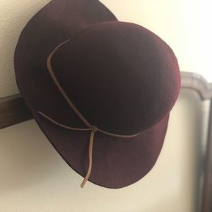 Burgundy Wool Hat for a Stroll